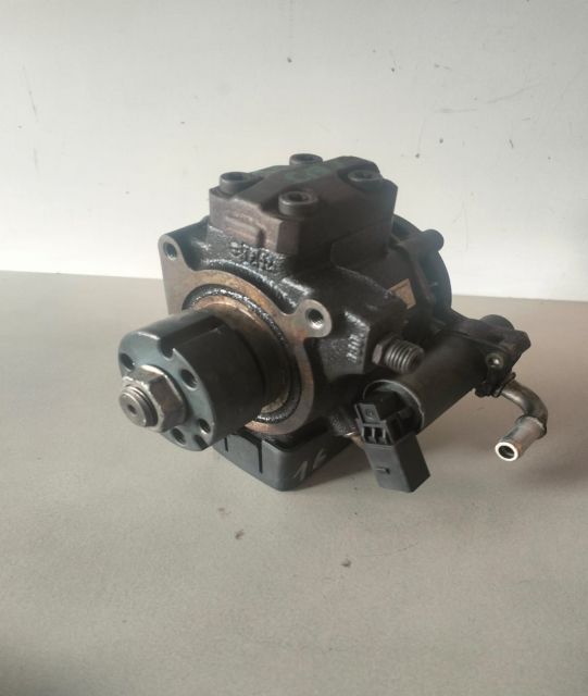 Pompe înalte 1.6 tdi 03l130755e01 Skoda Octavia a 2-a generatie