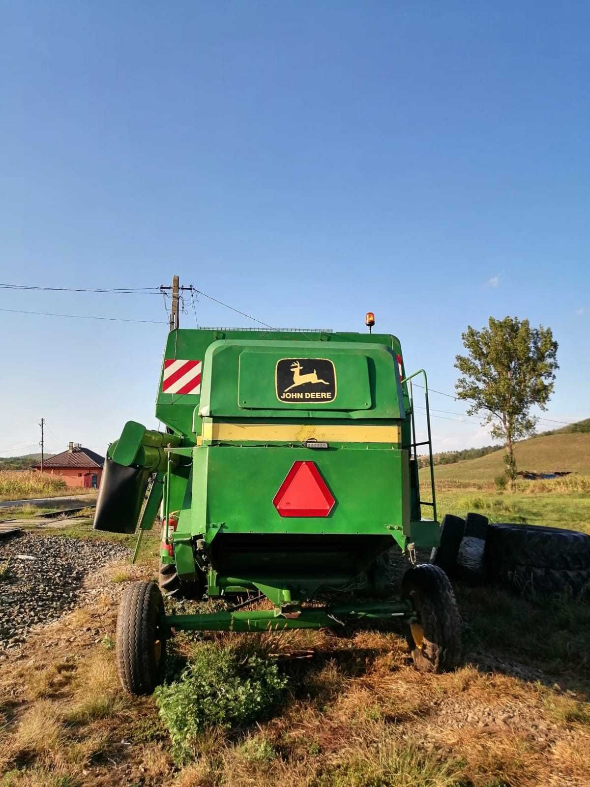 Combina John Deere 1075