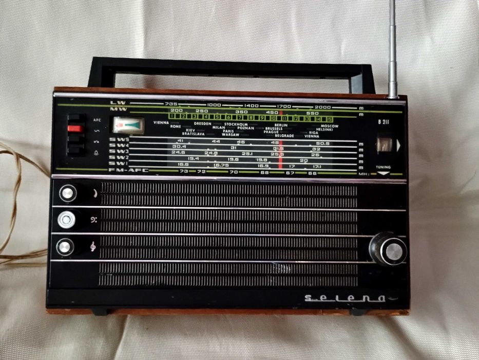 Aparat radio SELENA B211