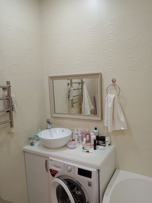 Продам квартиру на ойбек 2/4/4