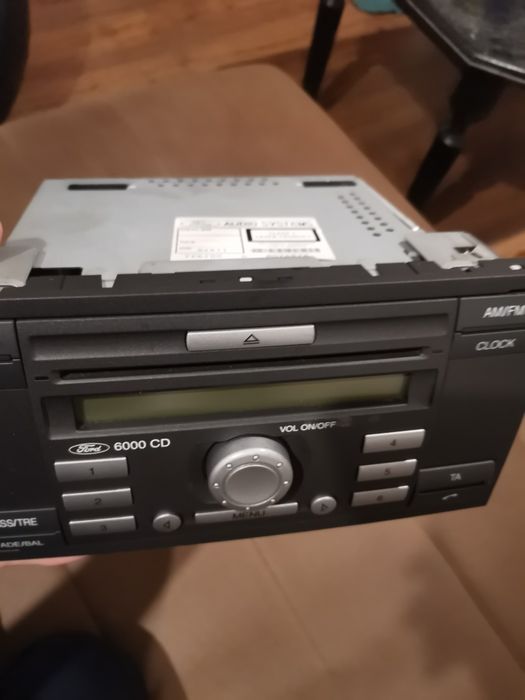 Оригинално СД радио за Форд ц-макс 2006, работи C-max CD player