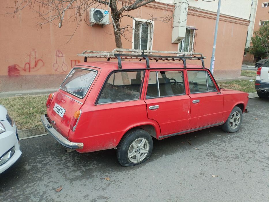 ВАЗ 2102 сотилади