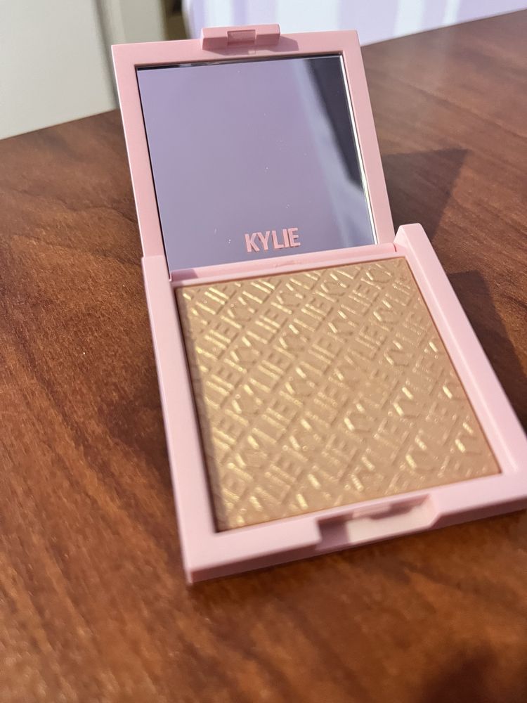 Хайлайтър KYLIE.