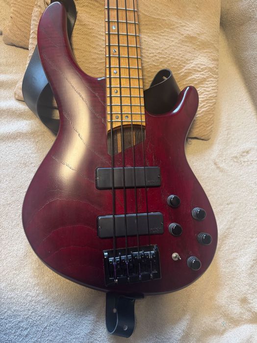 Chitară bas activ Cort B4 Plus AS BR - 4 corzi