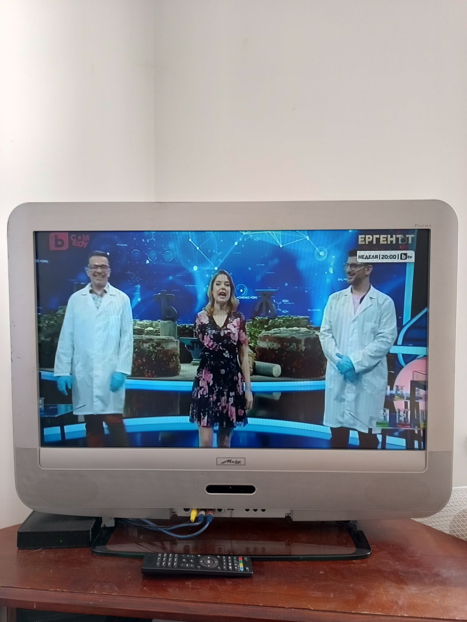 Телевизор LCD 32" инча