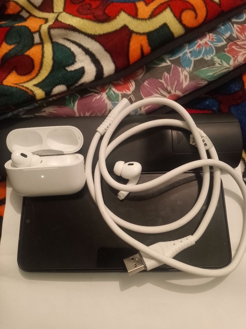 Airpods sotiladi