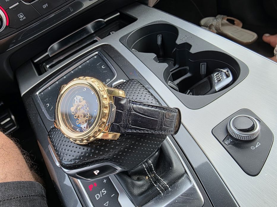 Vand schimb ceas ulysse nardin freak turbilion aur roz diametru 44.5
