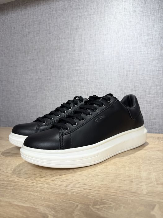 Мъжки обувки guess