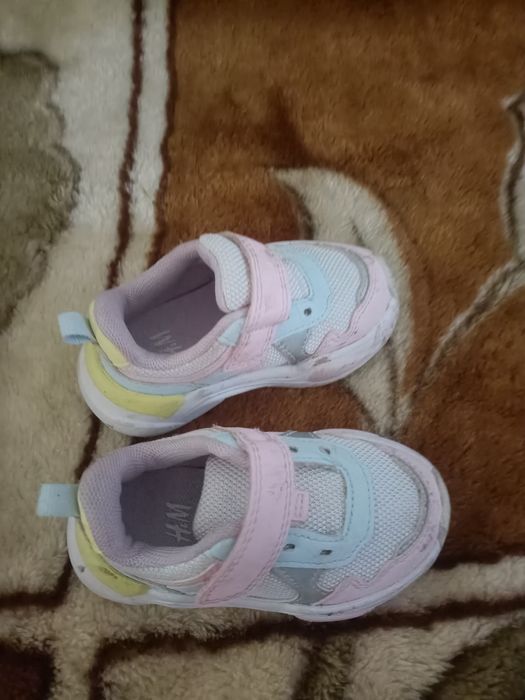 Adidași fetițe h&m