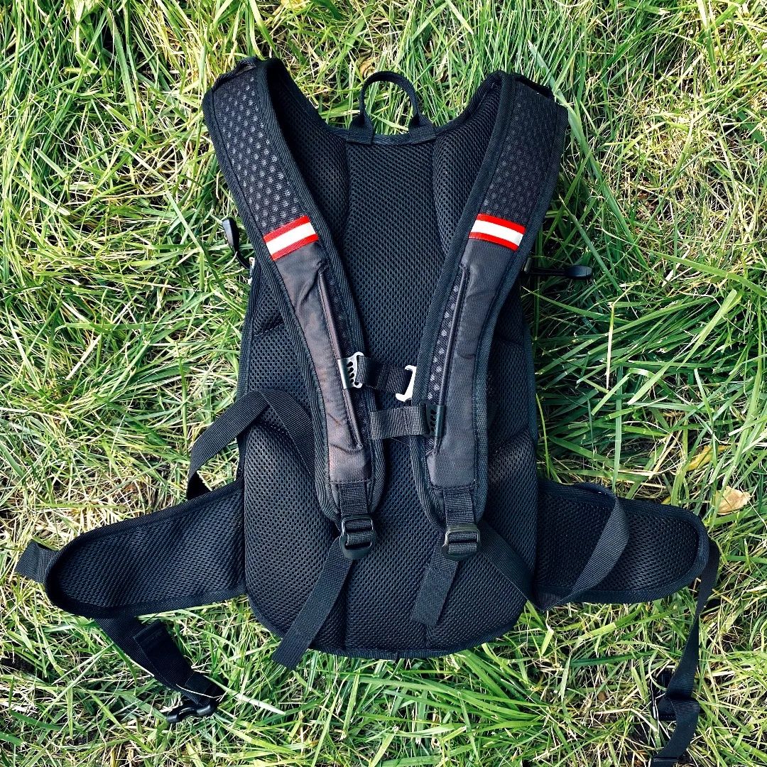 Рюкзак легкий с дышащей спинкой для похода, путешествий, беговой