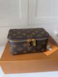 Несесер за гримове/кутия Louis Vuitton