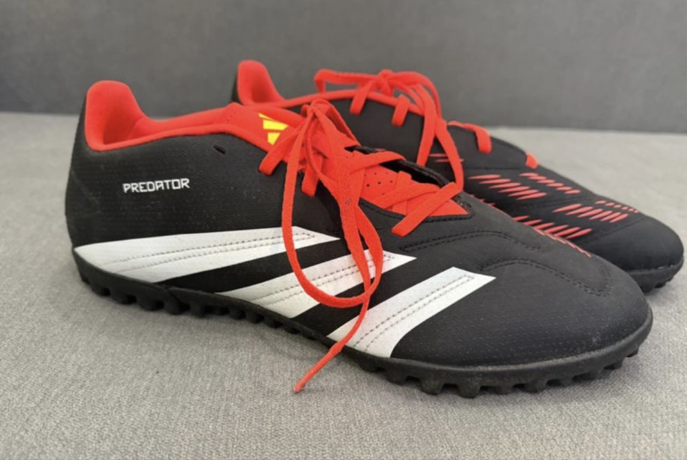 Adidasi adidas pentru sintetic