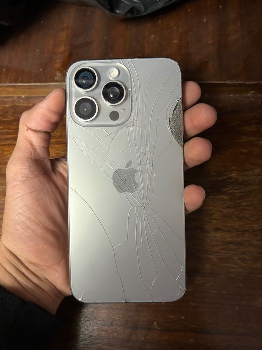 Iphone 15 pro max holat yaxsh