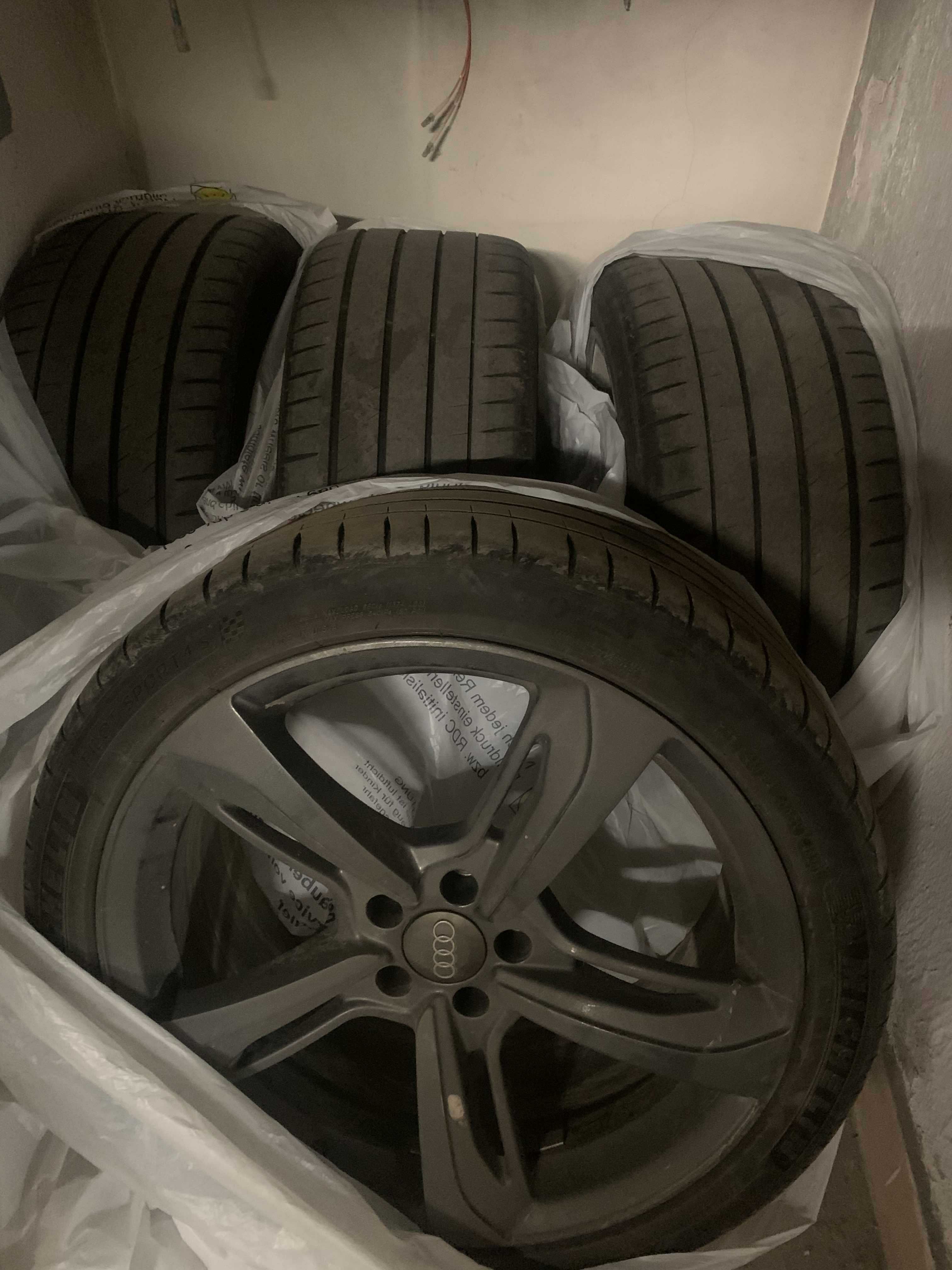 Гуми Michelin Pilot Sport 4S комплект с джанти 275/35 ZR 20 цола