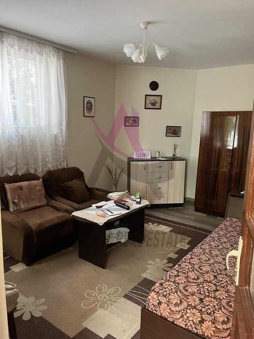 АТРАКТИВНА ЦЕНА! Едностаен- Червен Площад