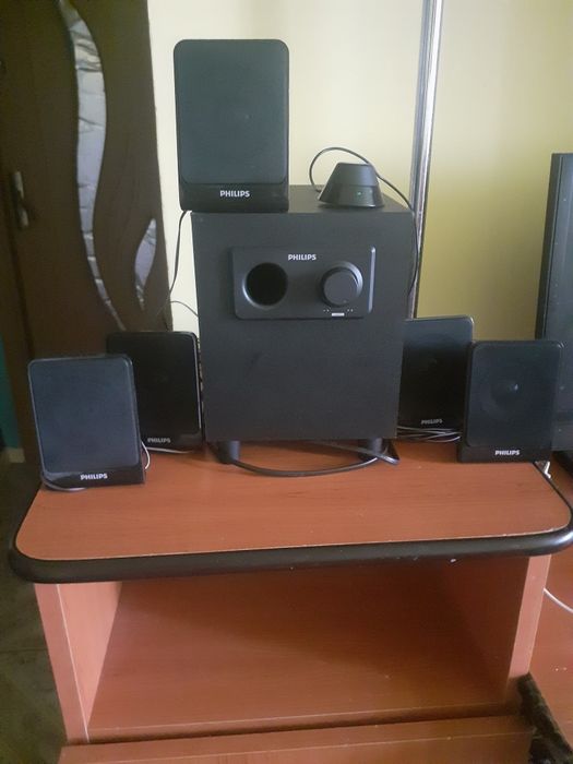 Vând boxe multimedia 5.1 Philips