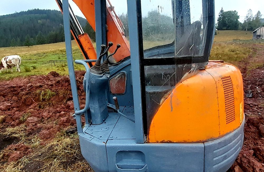 Urgent!Miniexcavator Hitachi EX55
