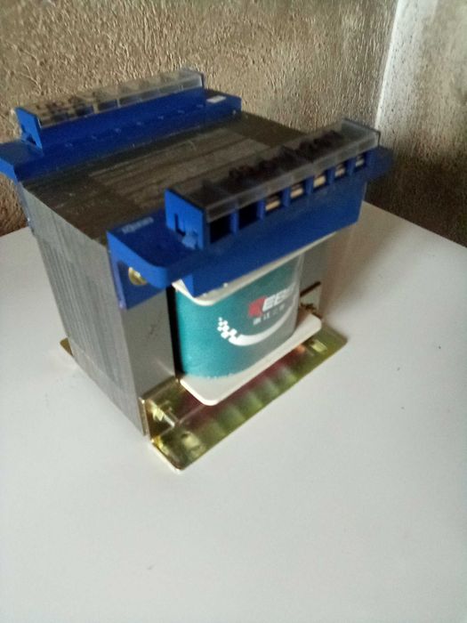 Transformator nou 1500 wati cu tensiuni de 26V si 400V