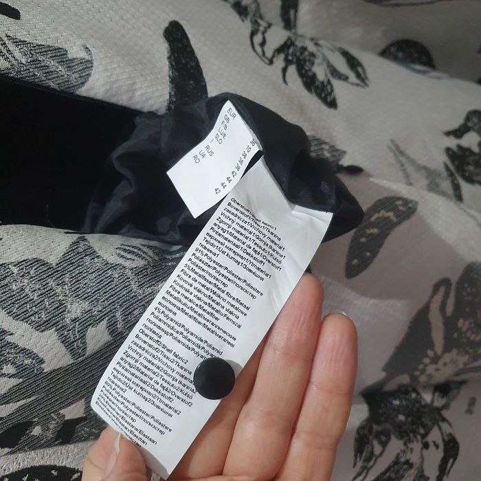 Rochie marca Heine mărimea S (36), stare impecabilă.
Preț: 250 lei