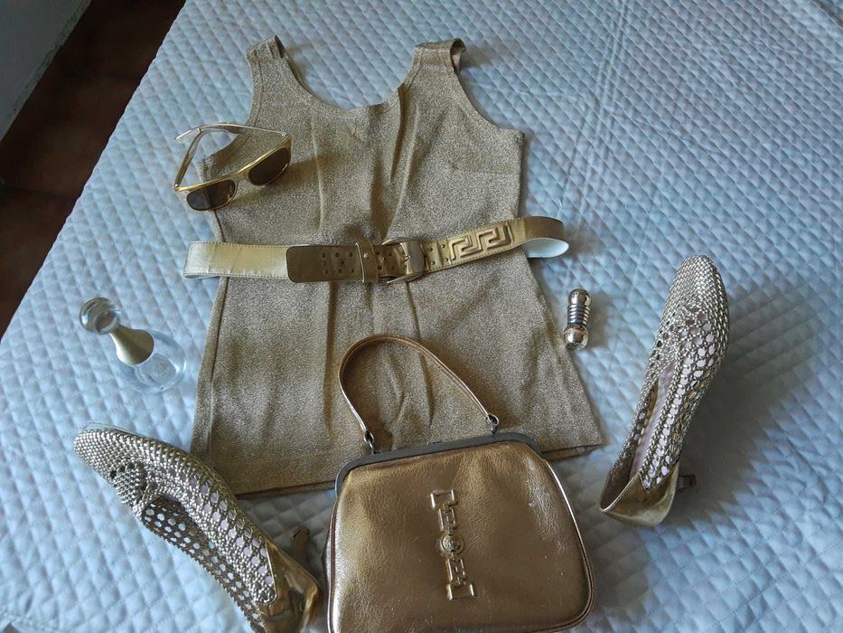 Обувки,VERSACE,златни ,летни,40 номер.Договаряне