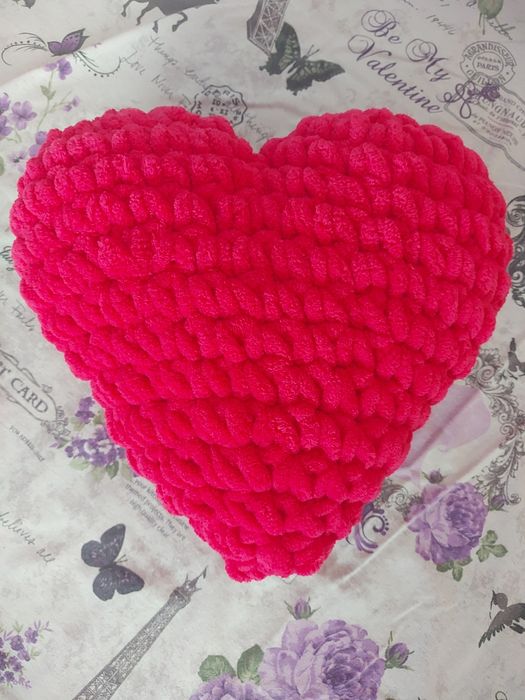 Ръчно изработена възглавничка-сърце