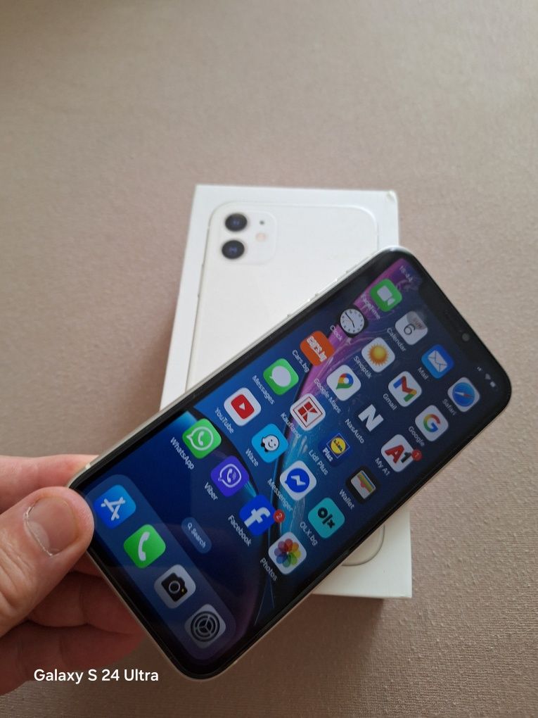 IPhone 11 White 64GB Неразличим от Нов