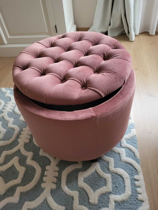 Taburet cu spatiu de depozitare