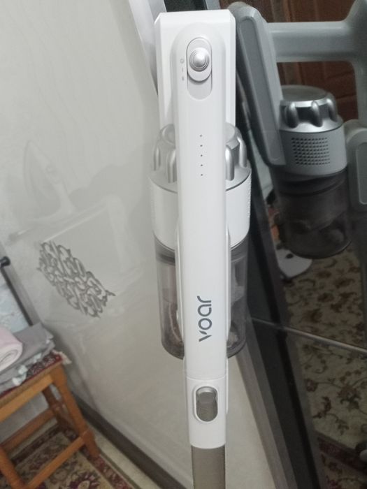 Продаю пылесос беспроводной оригинал очень хороший дёшево продаю