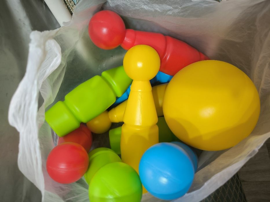 Детские кегли 9шт и шар