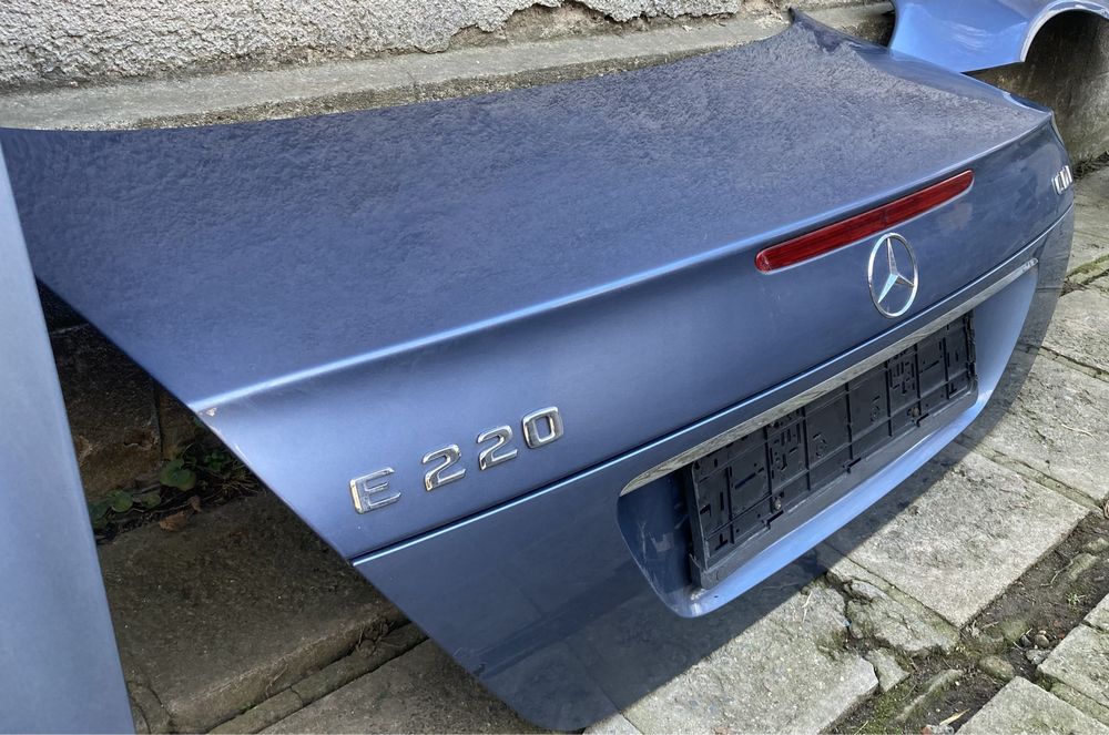 Заден Капак W211 Седан Багажник Mercedes E class