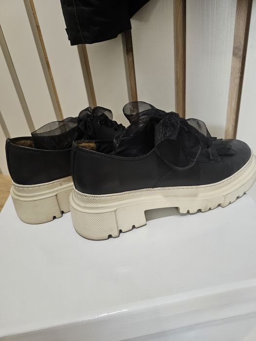 Обувки с връзки от тюл Bianki