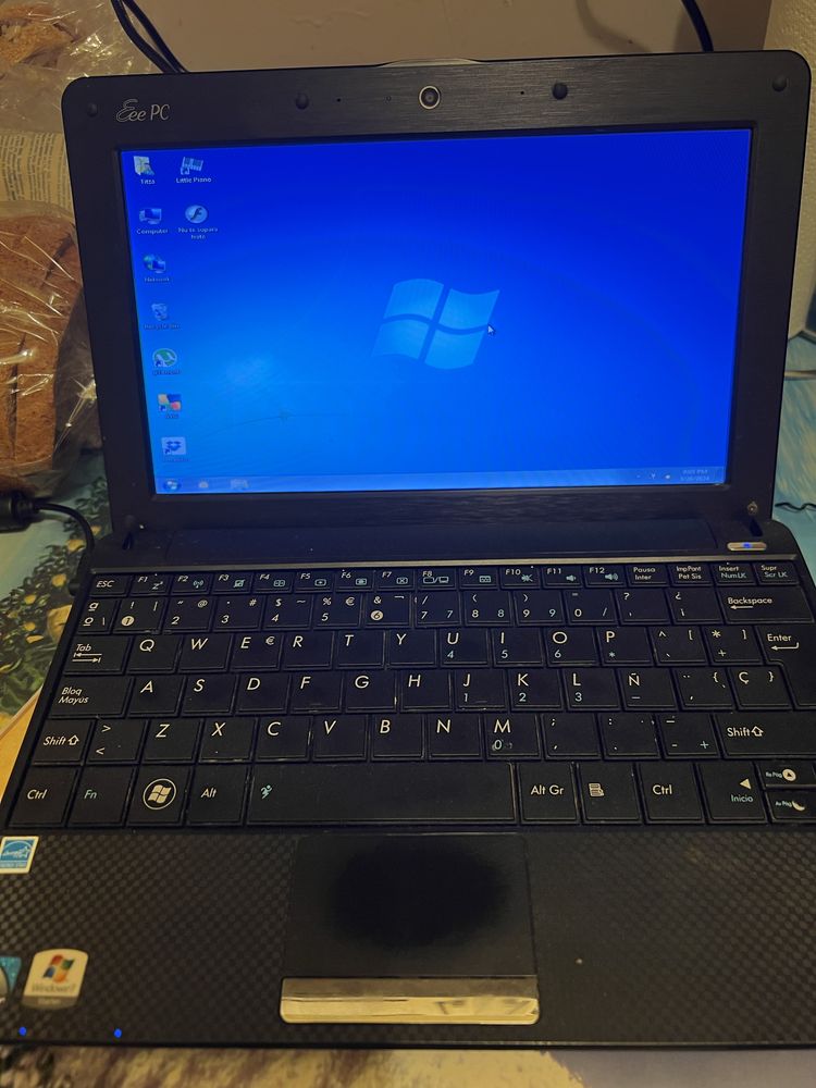 Asus Eee pc R101D