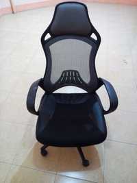 Продаётся офисное кресло