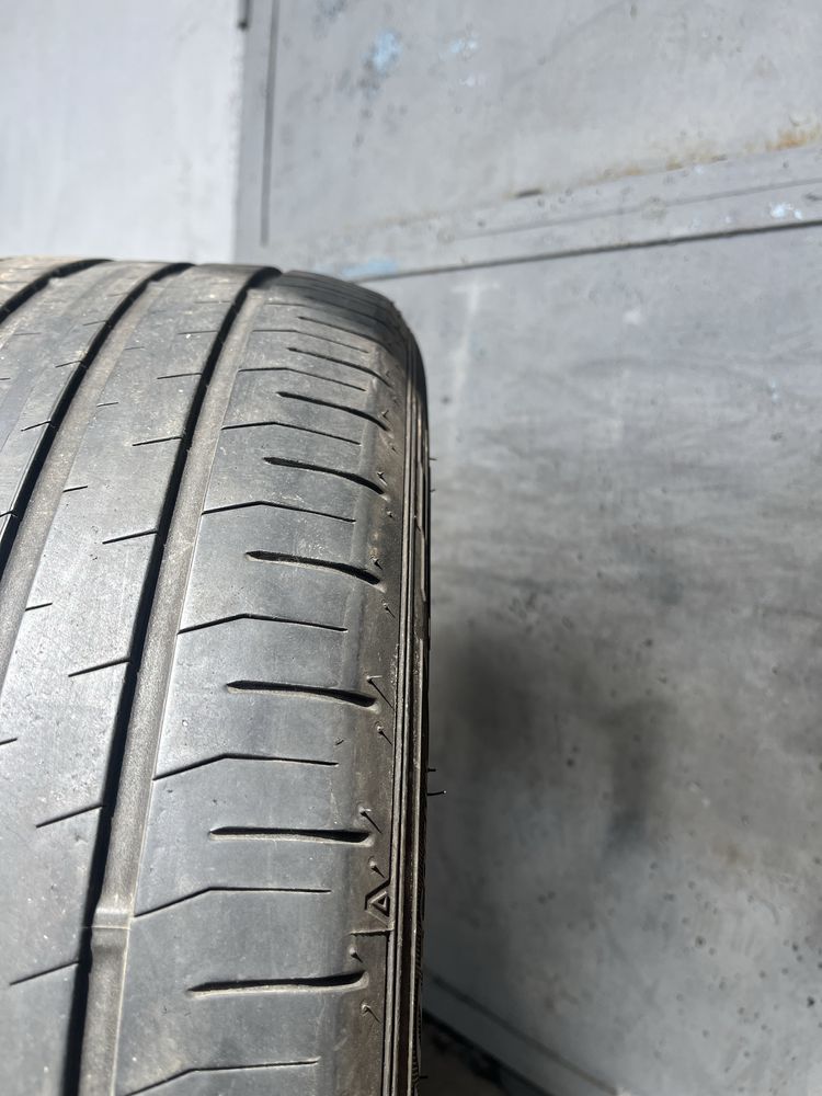 2 бр. летни гуми 225/55/17 Falken DOT 1023 4,5 mm