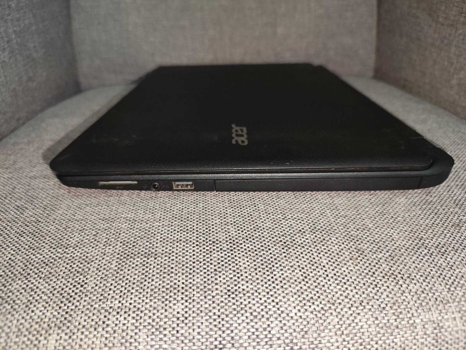 Acer ES15, I5 gen7, 8Gb DDR4, 240Gb SSD, baterie noua! Garantie!Schimb