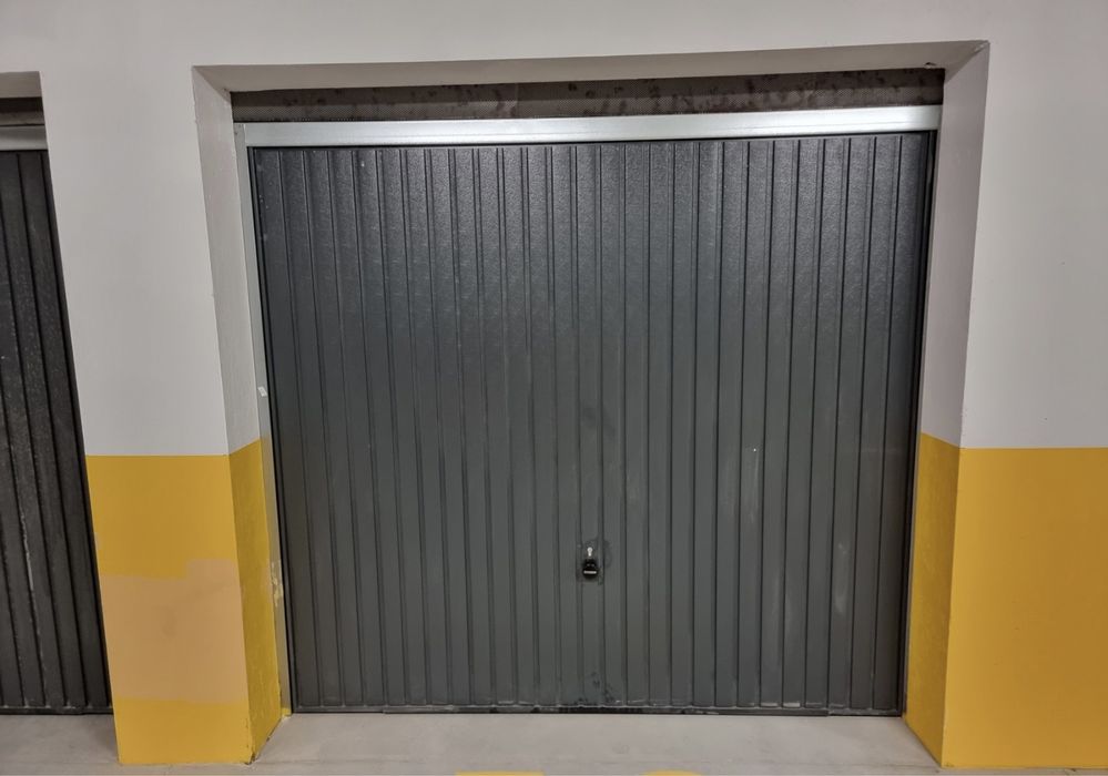 Гаражна врата Hörmann 2375x2125 мм