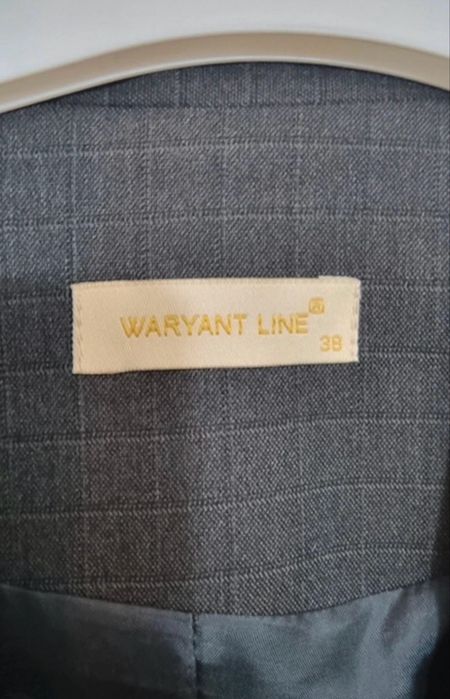 Costum format din vestă si pantalon măr. 38
