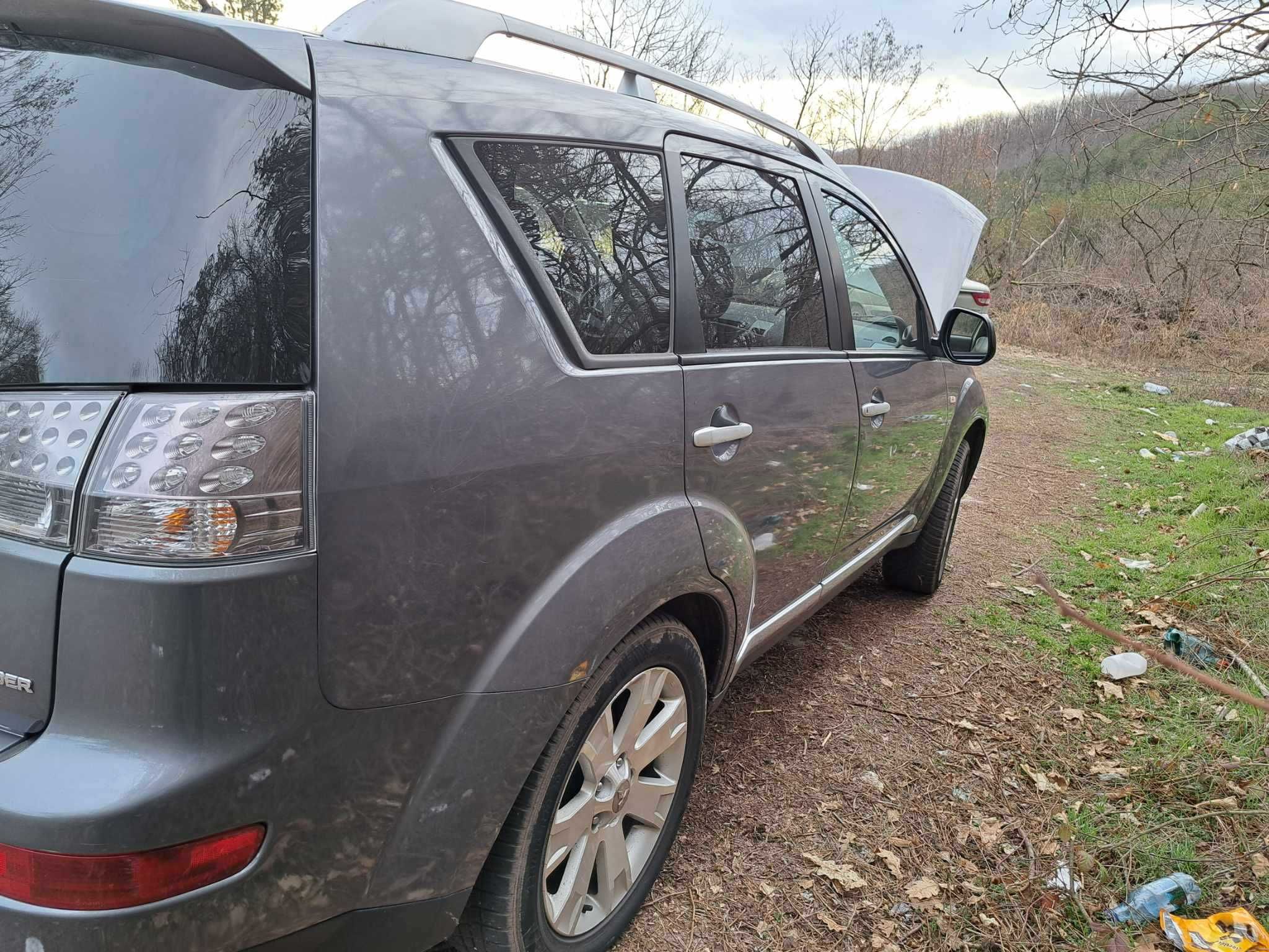 Mitsubishi Outlander 2.0 DID 4x4(cititi tot anuntul)