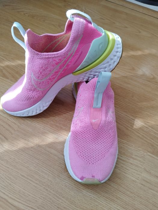 Маратонки дамски Nike