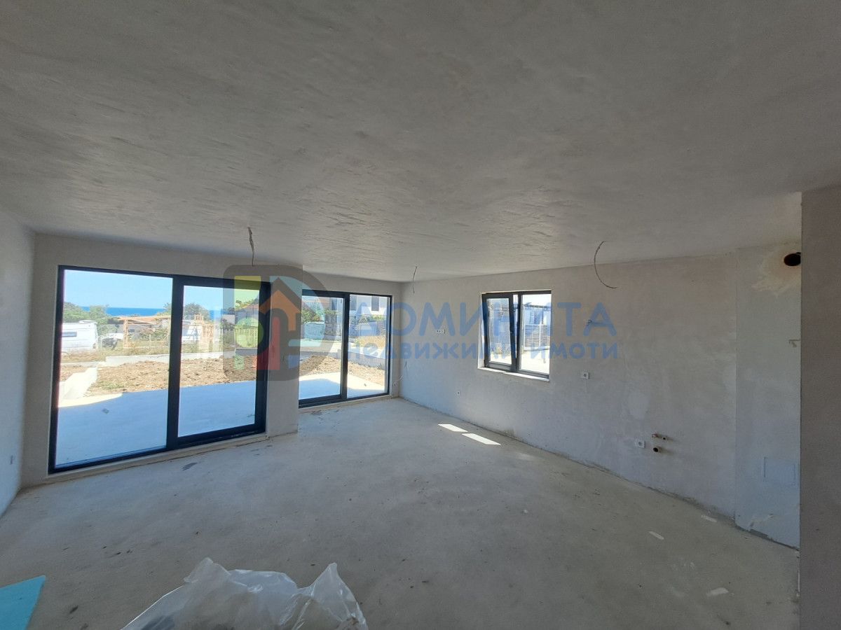Продава се Къща в с. Лозенец, Област Бургас - 186 кв.м за 1721 €/кв.м - Снимка #4