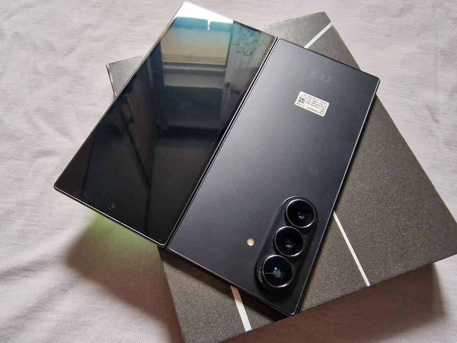 SAMSUNG GALAXY Z FOLD 7 512GB absolut impecabil