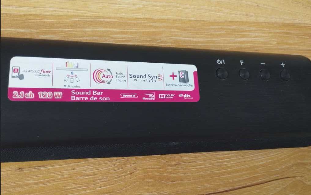 Черен саундбар тонколони Soundbar LG LAS350B, 120W Bluetooth, Wireless