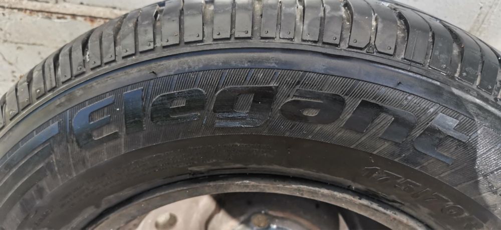 Гуми зимни с джанти 175/70R/ 13 / 4 броя