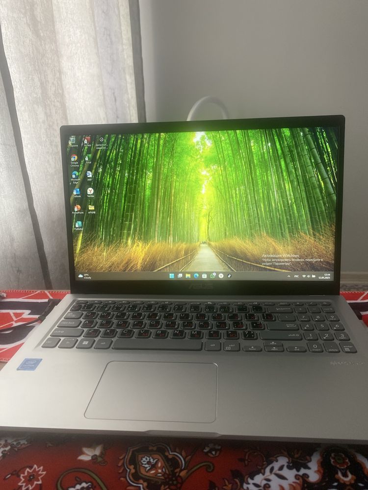 Ноутбук новый ASUS