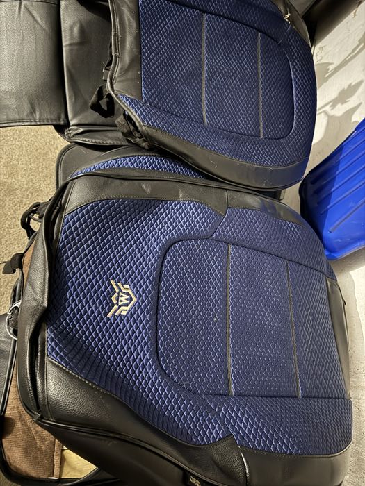 Продам чехлы б/у в хорошем состоянии