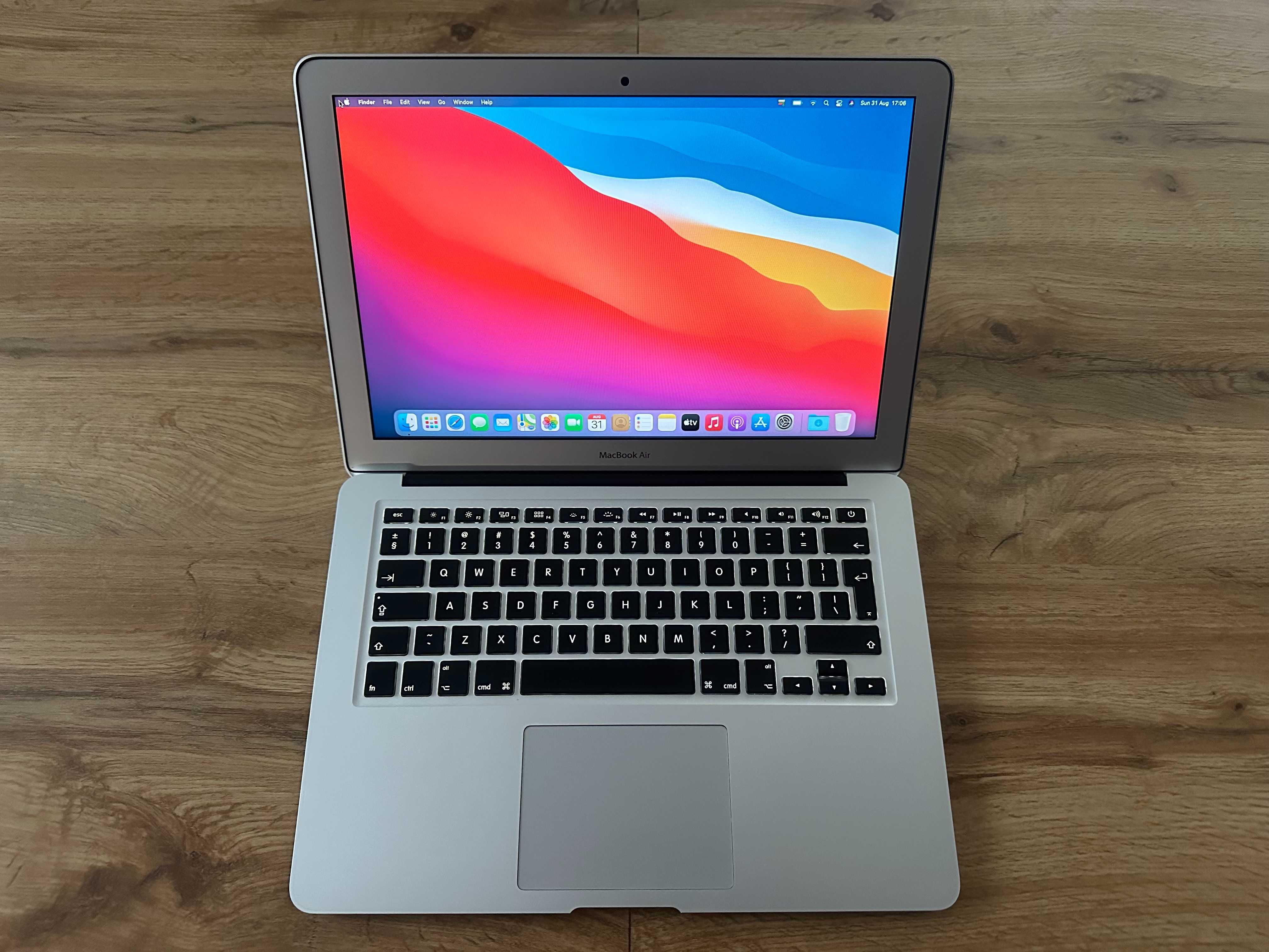 КАТО НОВ ! MacBook Air (13-инчов, early 2014) - i5 - SSD 256GB - A1466