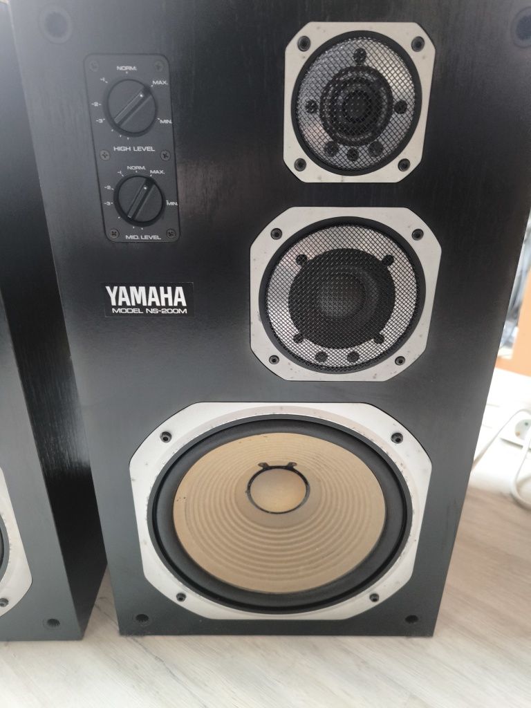 Тонколони Yamaha ns 200 M