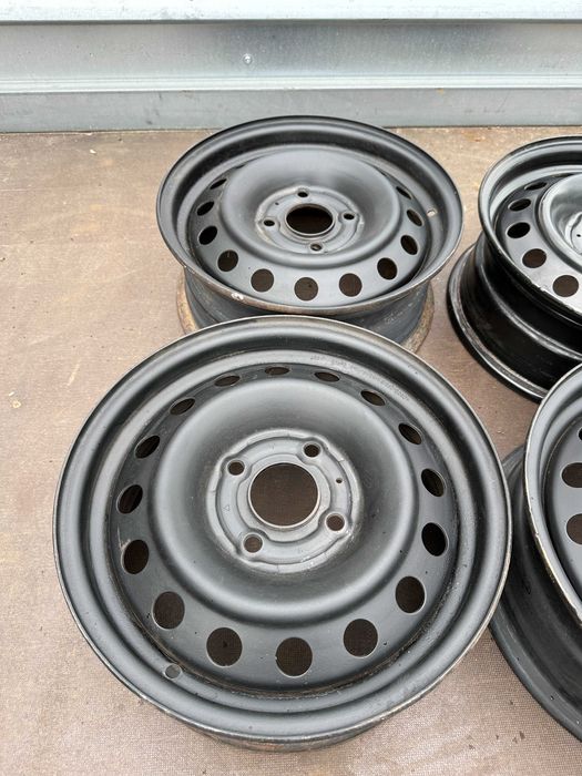 4бр. OEM железни джанти 15" Nissan 4x114.3
