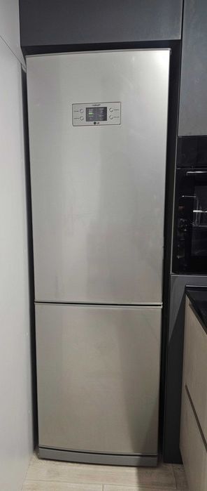 Продам холодильник LG