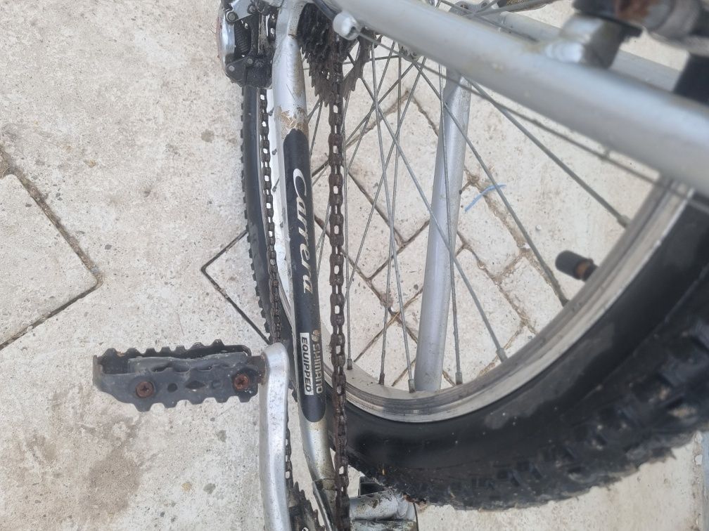 Bicicletă Carera Vulcan cadru aluminiu